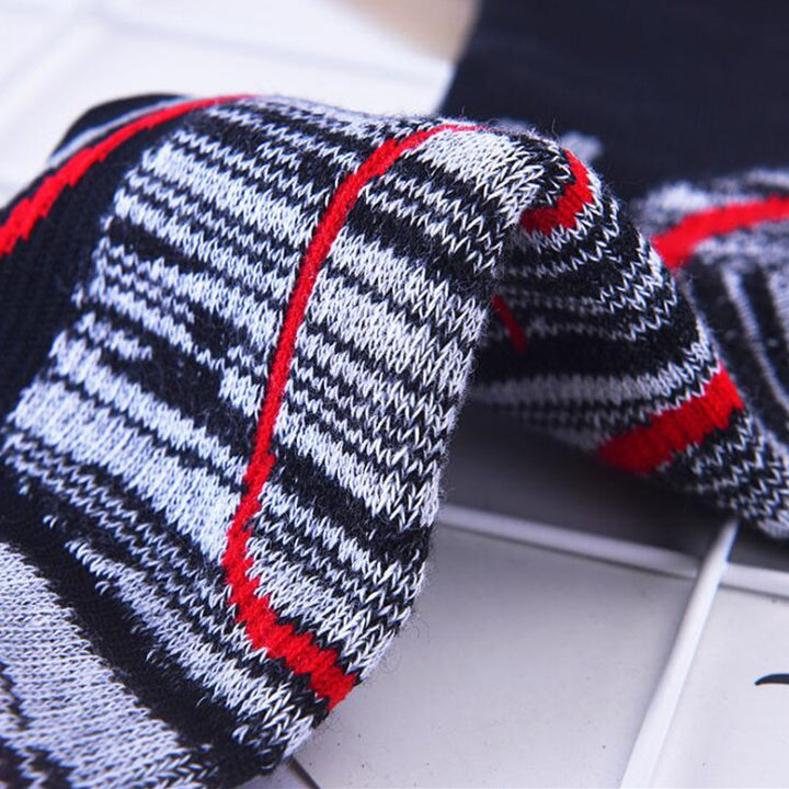 Premium Outdoor Sports Socks for Men – Hiking, Running, Cycling & Basketball – Anti-Slip Thermal Socks for Winter & All Seasons