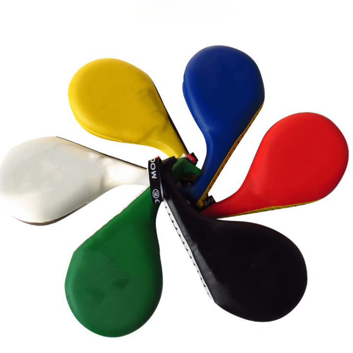 Premium Taekwondo Foot Target Kick Pad – Boxing, Kickboxing, & Sanda Training Equipment – Durable PU Leather, High Elastic Sponge – Double Target Design for High & Low Kicks – Buzz Sound & Wrist Grip – 40x20x8cm - StrengthXPhysiotherapy